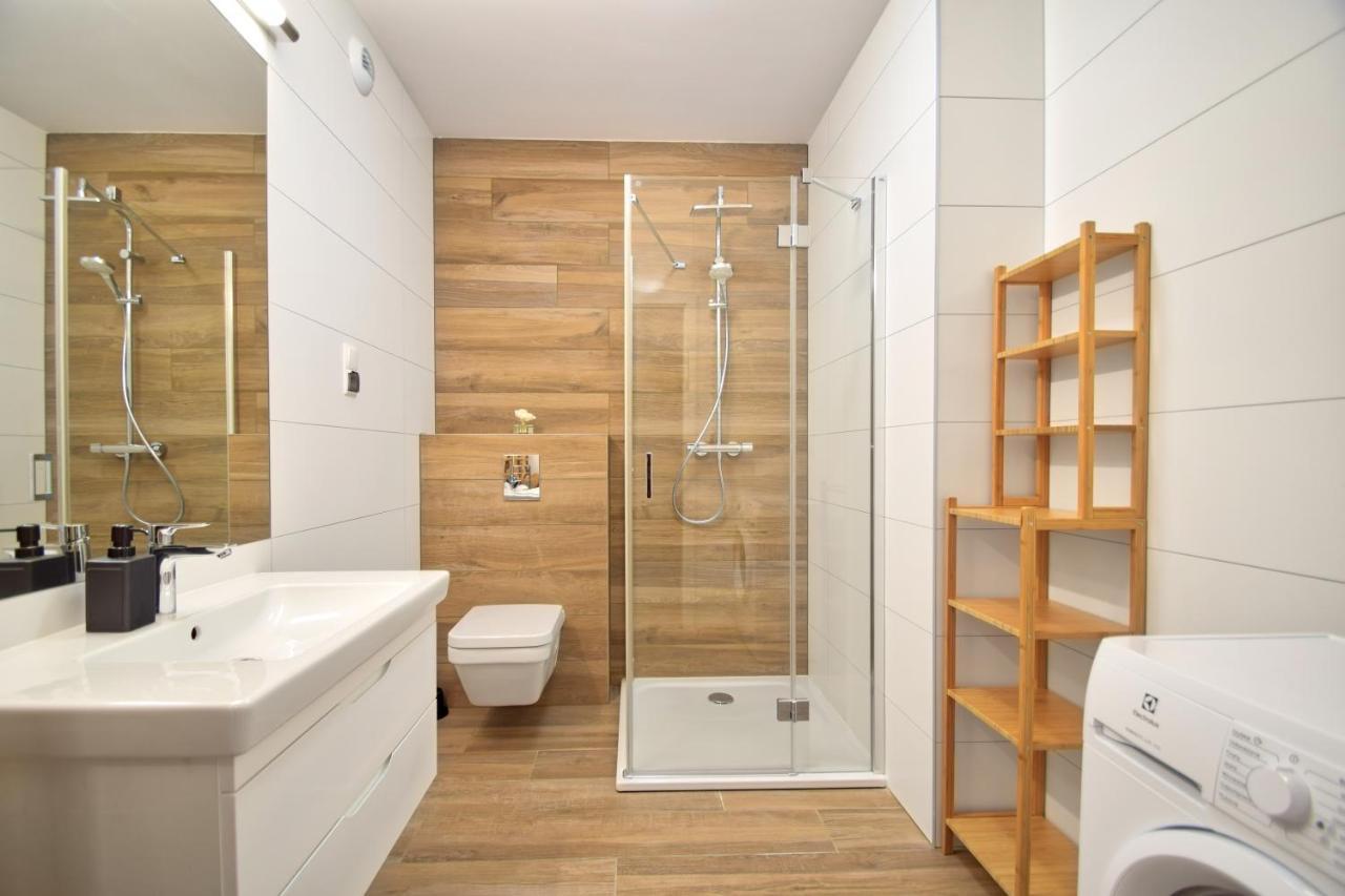 Apartamenty Portowe By Nadmorskie Tarasy C311 Kolobrzeg Ngoại thất bức ảnh